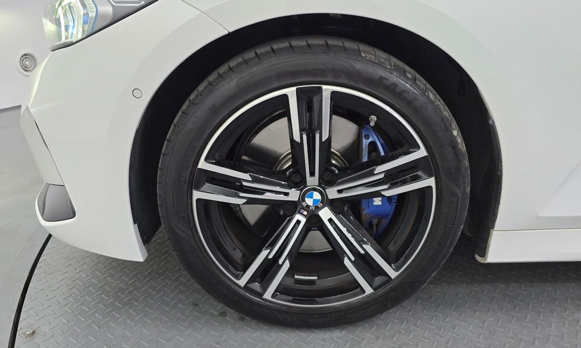 BMW 3-Series 2023