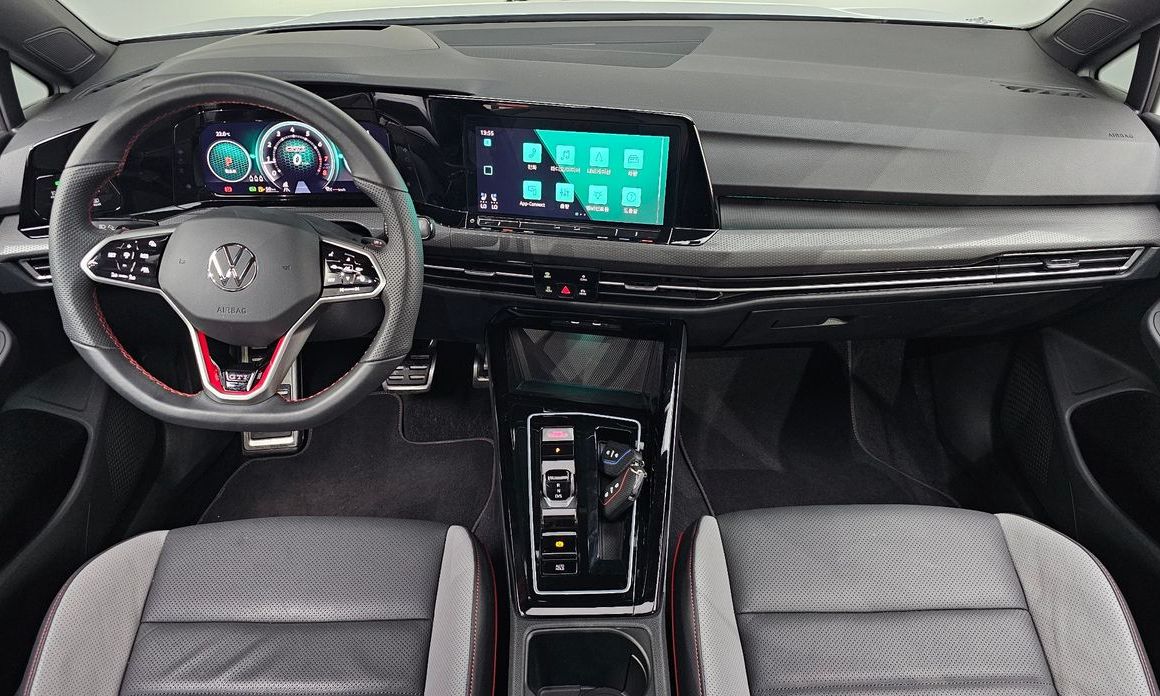 Volkswagen Golf 2024
