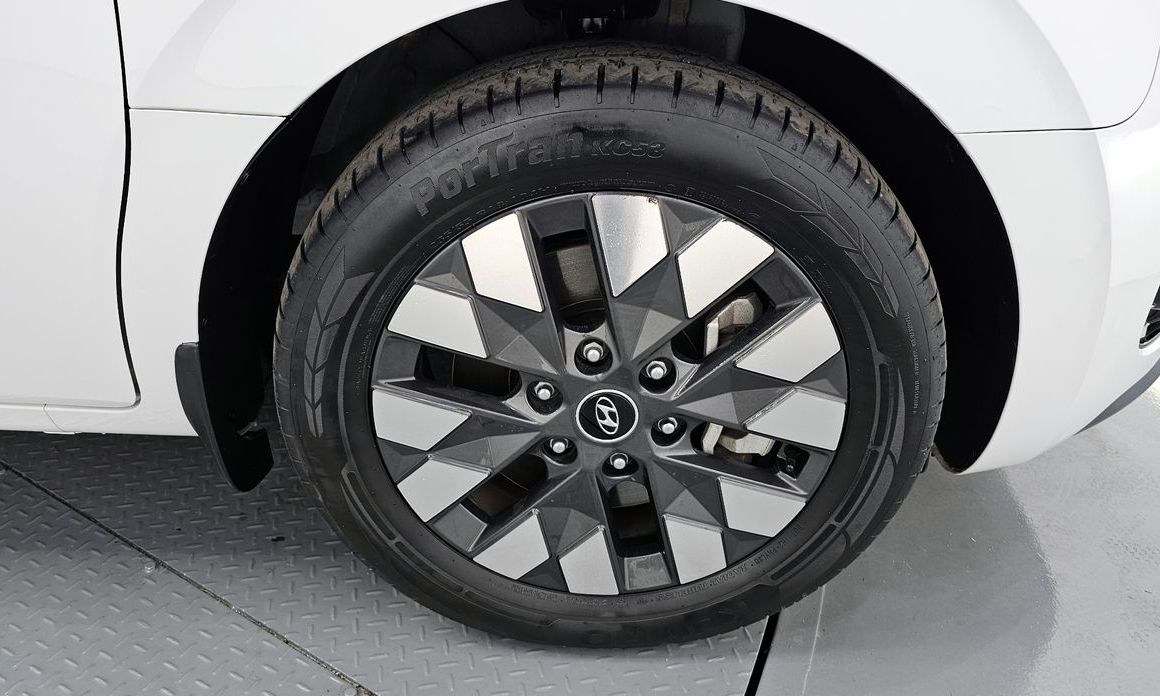 Hyundai Staria 2024