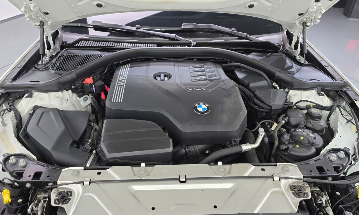 BMW 3-Series 2023