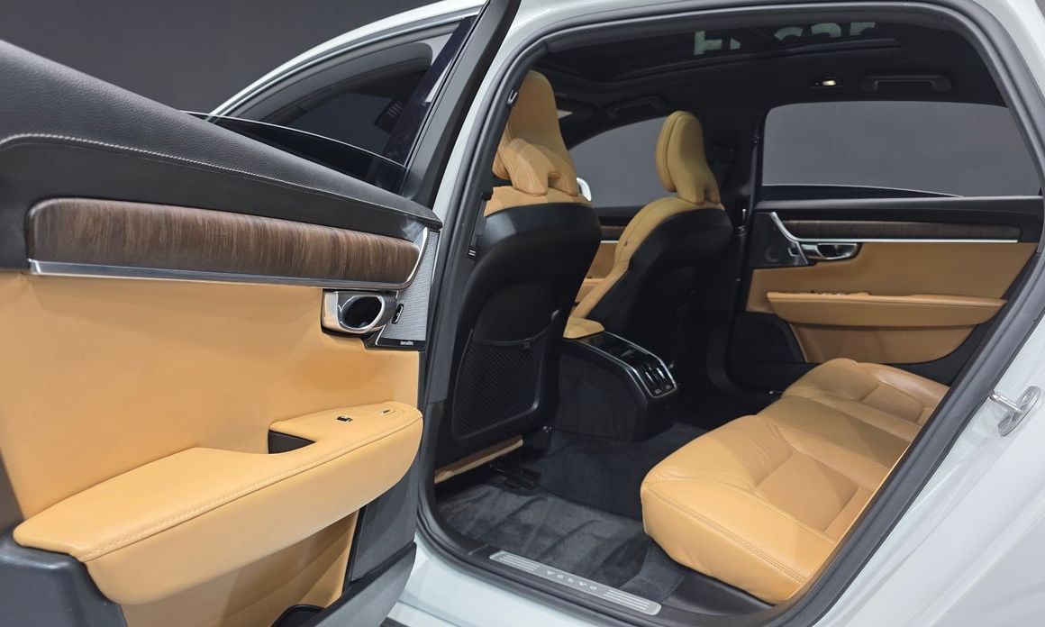 Volvo S90 2023