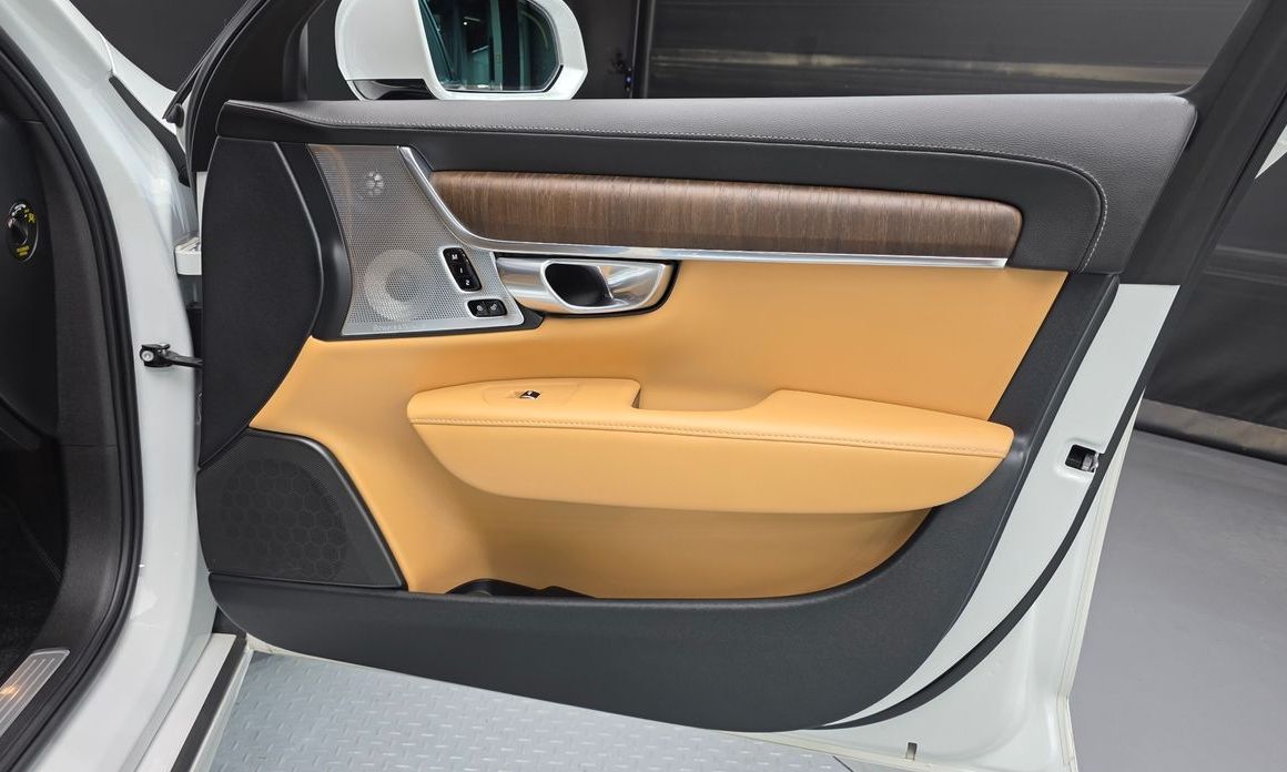 Volvo S90 2023