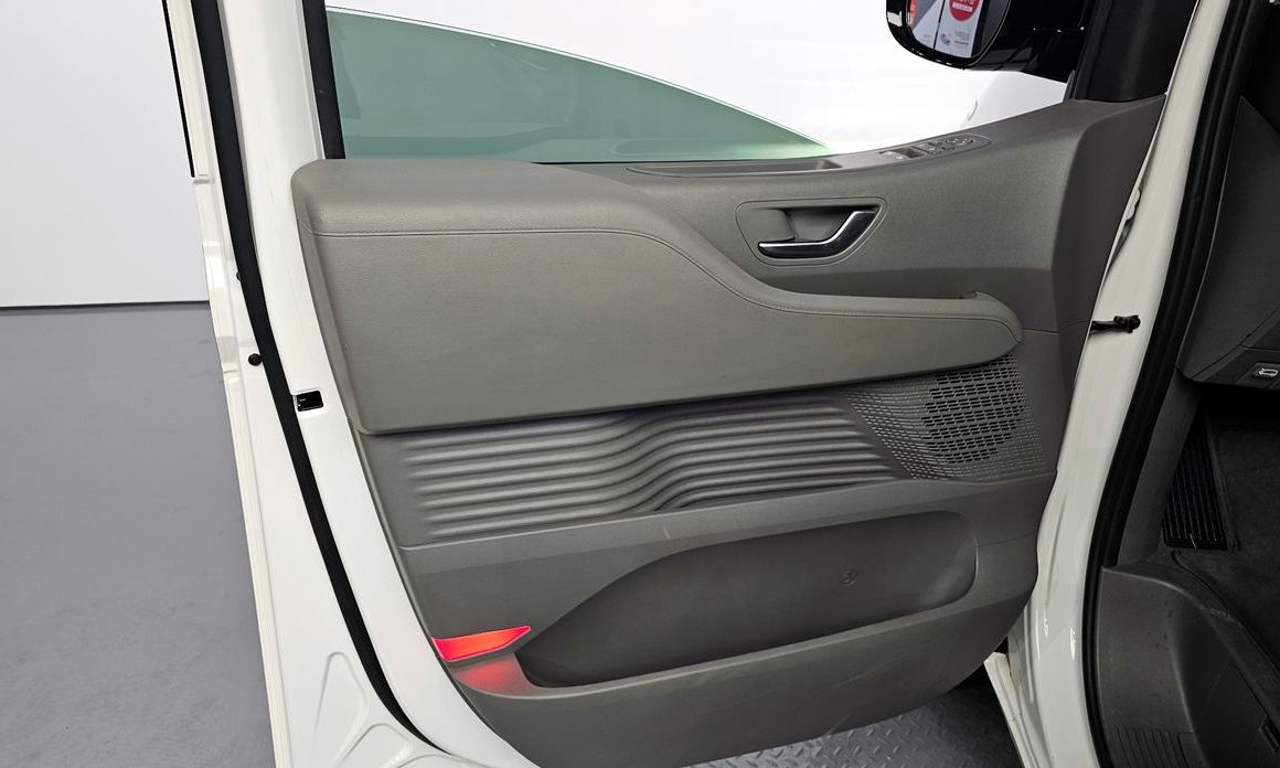 Hyundai Staria 2024