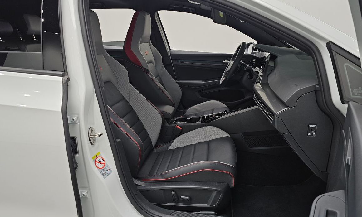 Volkswagen Golf 2024