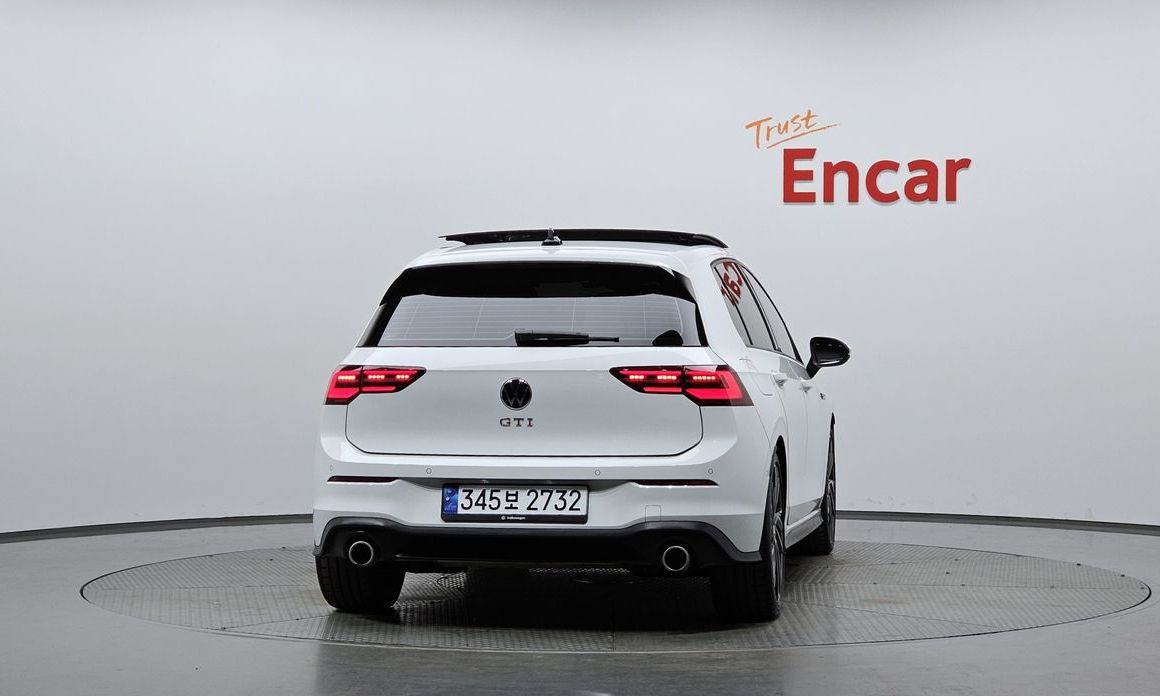 Volkswagen Golf 2024