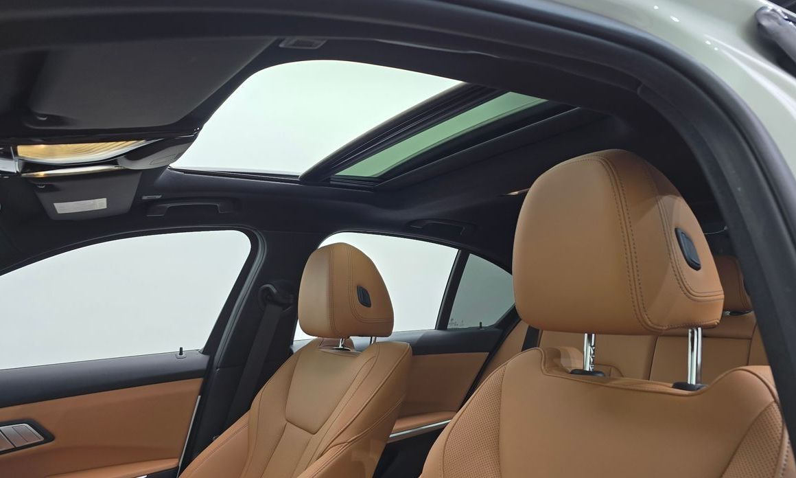 BMW 3-Series 2023