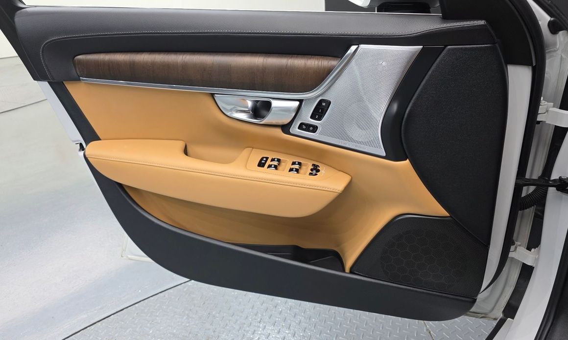 Volvo S90 2023