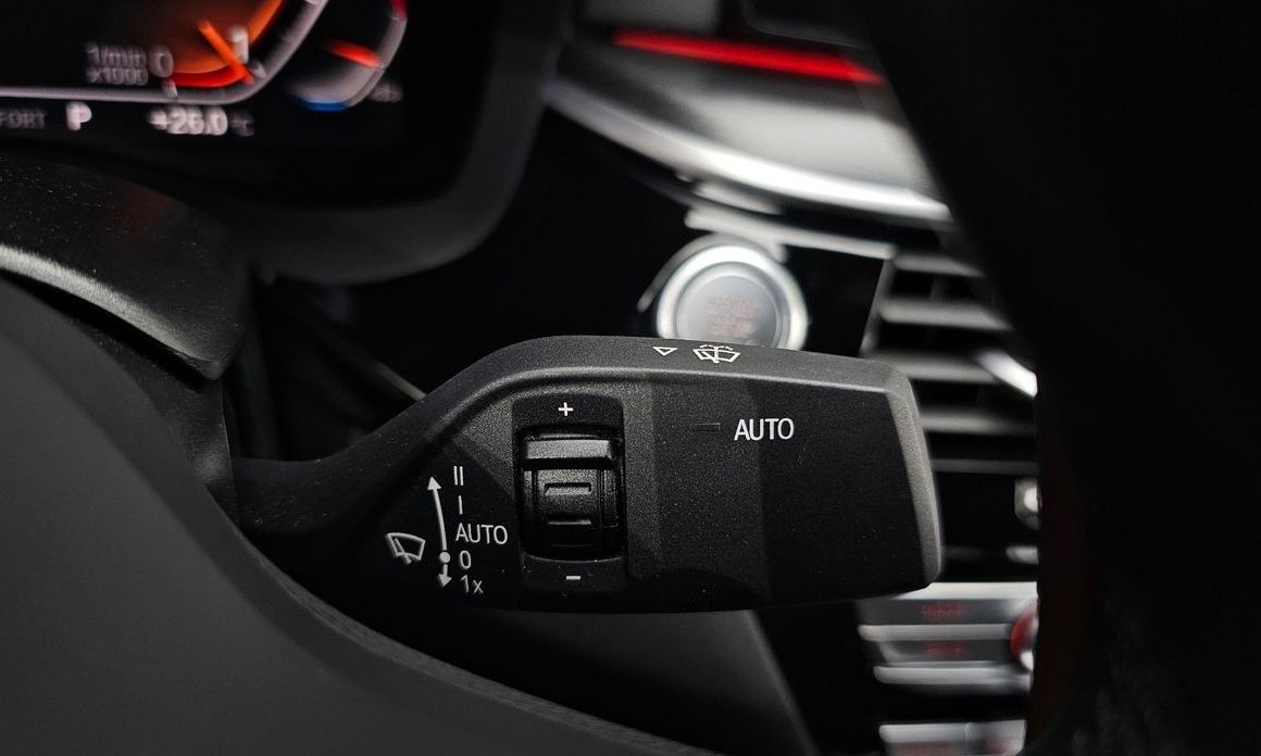 BMW 5-Series 2023