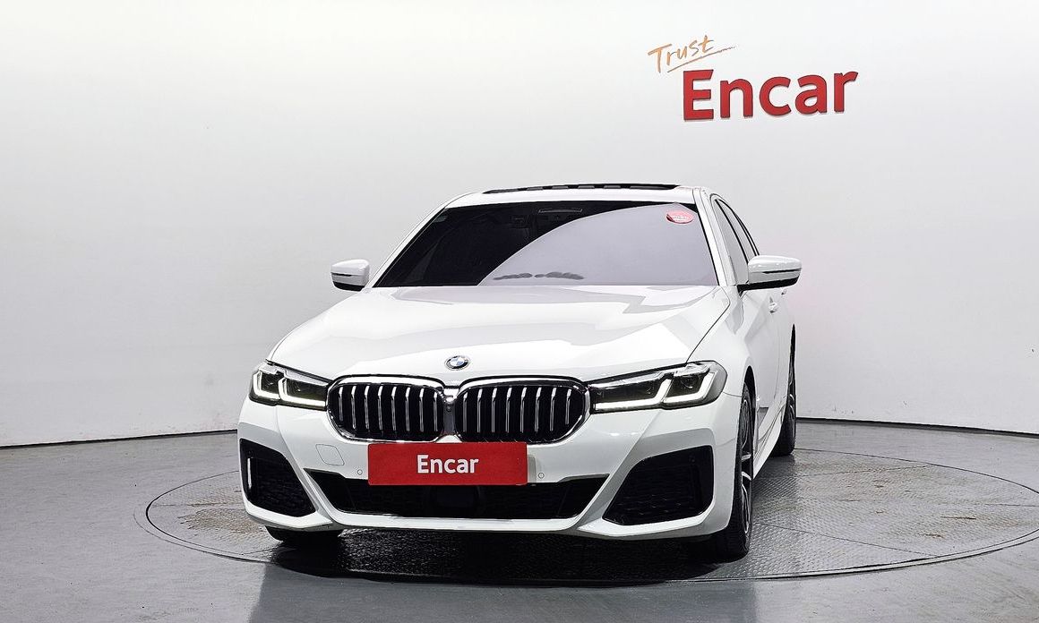BMW 5-Series 2023