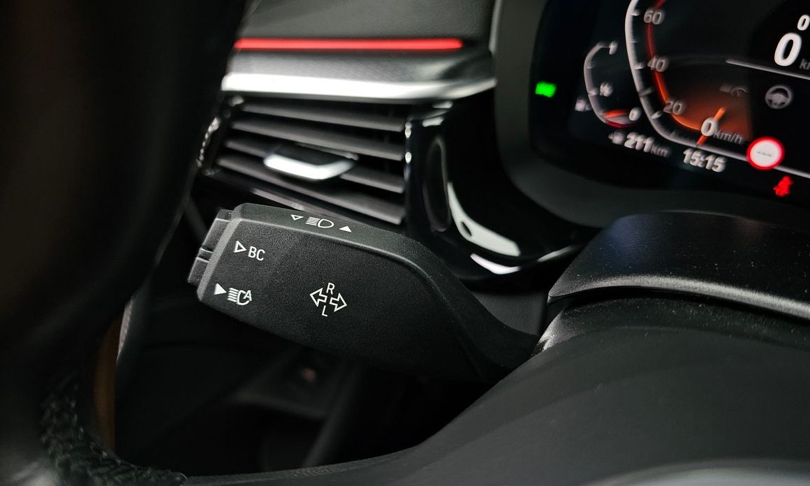 BMW 5-Series 2023