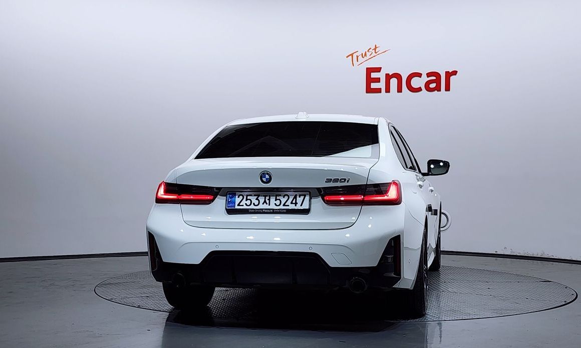 BMW 3-Series 2024