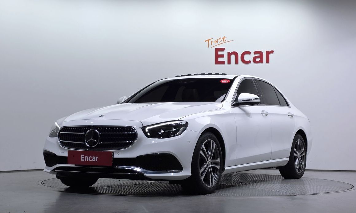 Mercedes-Benz E-Class 2023