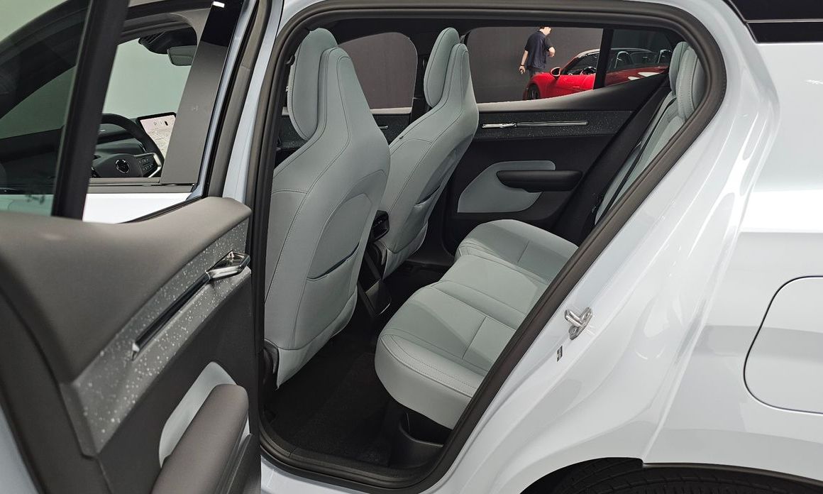 Volvo EX30 2025