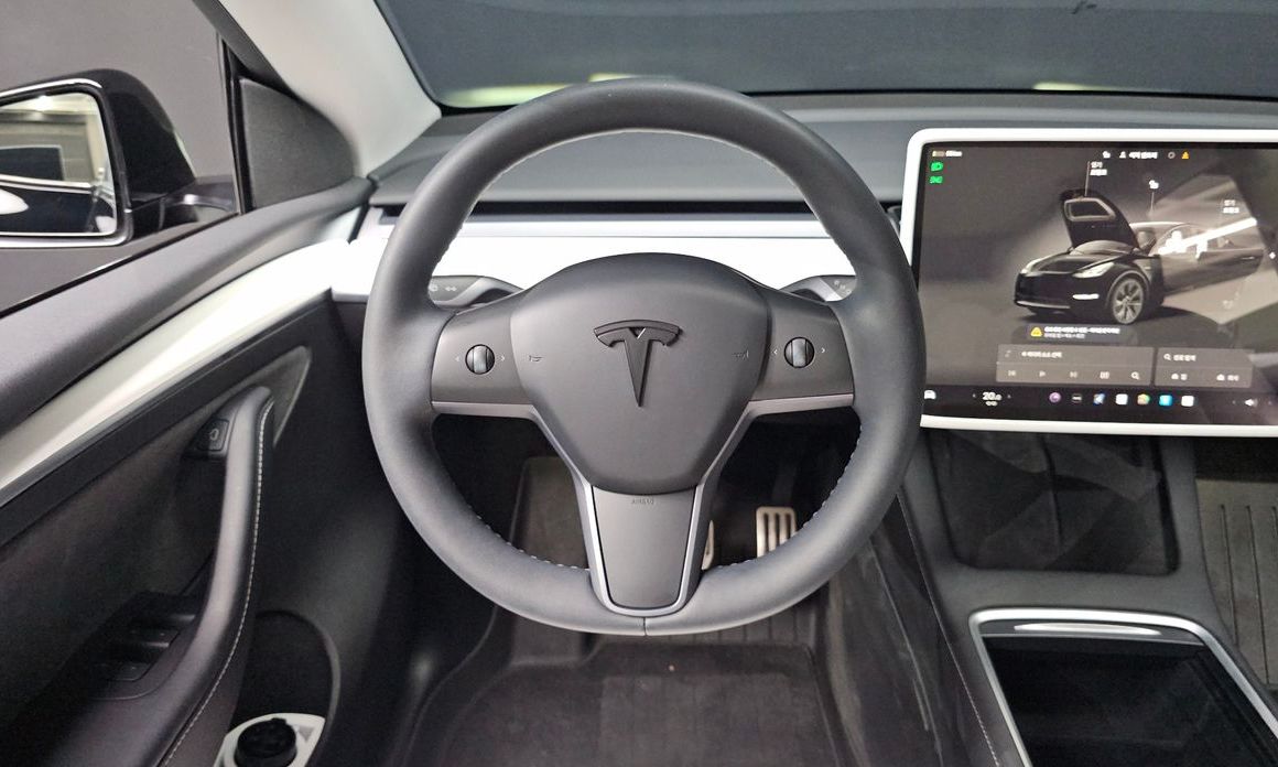 Tesla Model Y 2023