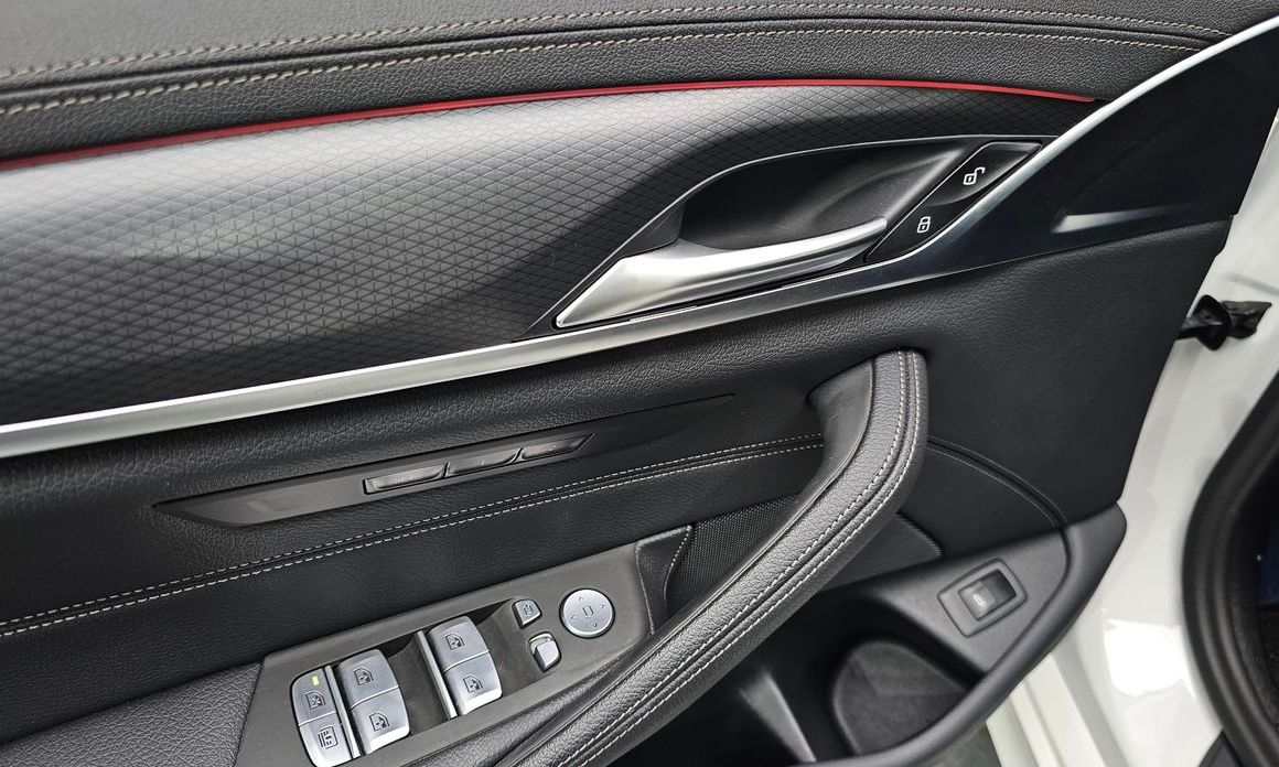 BMW 5-Series 2023