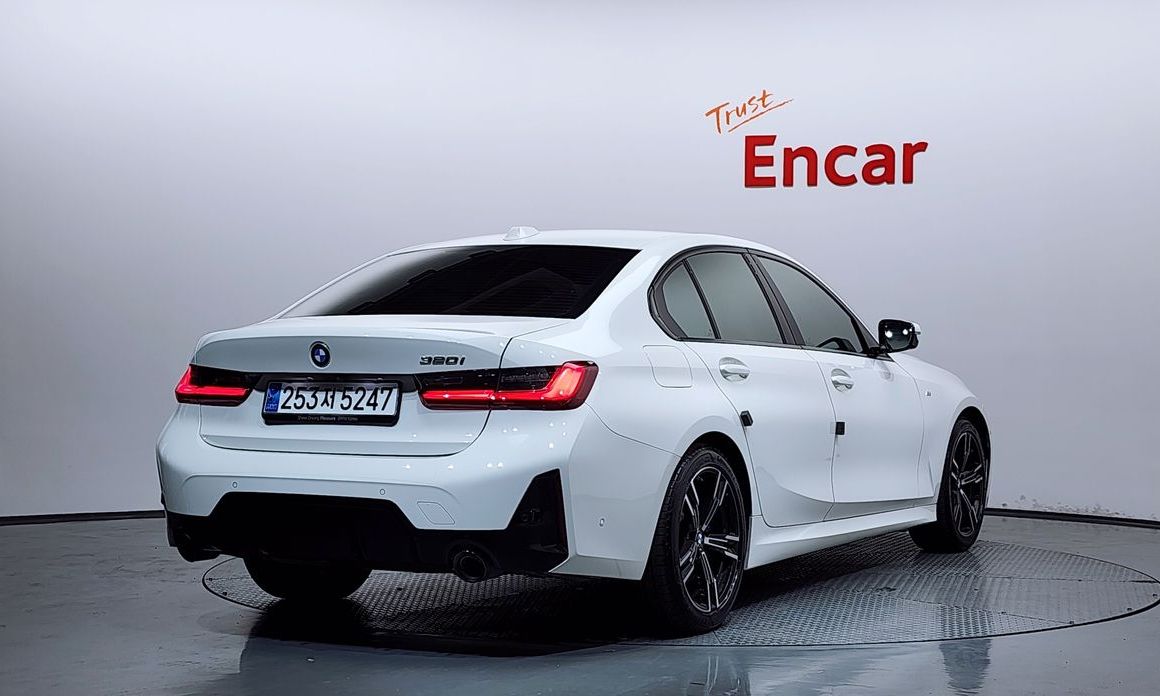 BMW 3-Series 2024