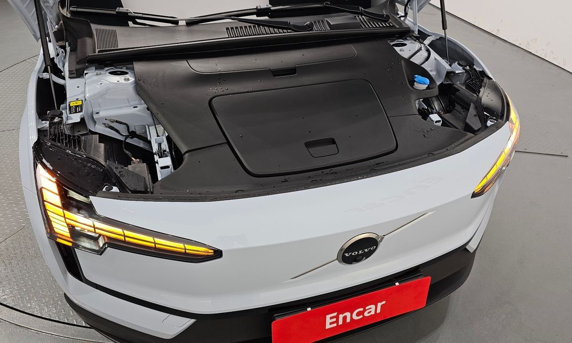 Volvo EX30 2025