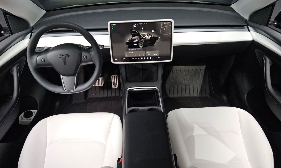 Tesla Model Y 2023