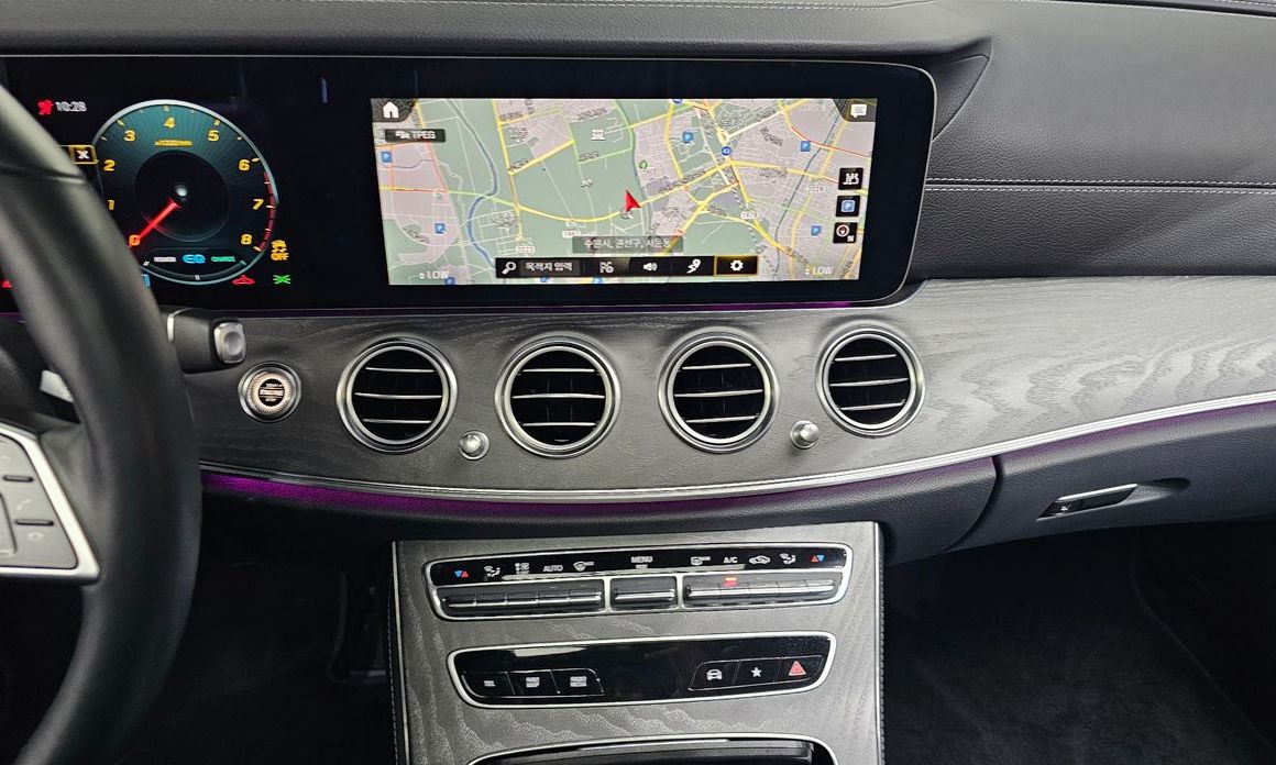 Mercedes-Benz E-Class 2022