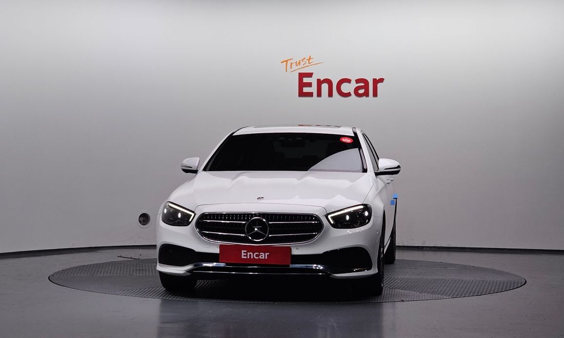 Mercedes-Benz E-Class 2022