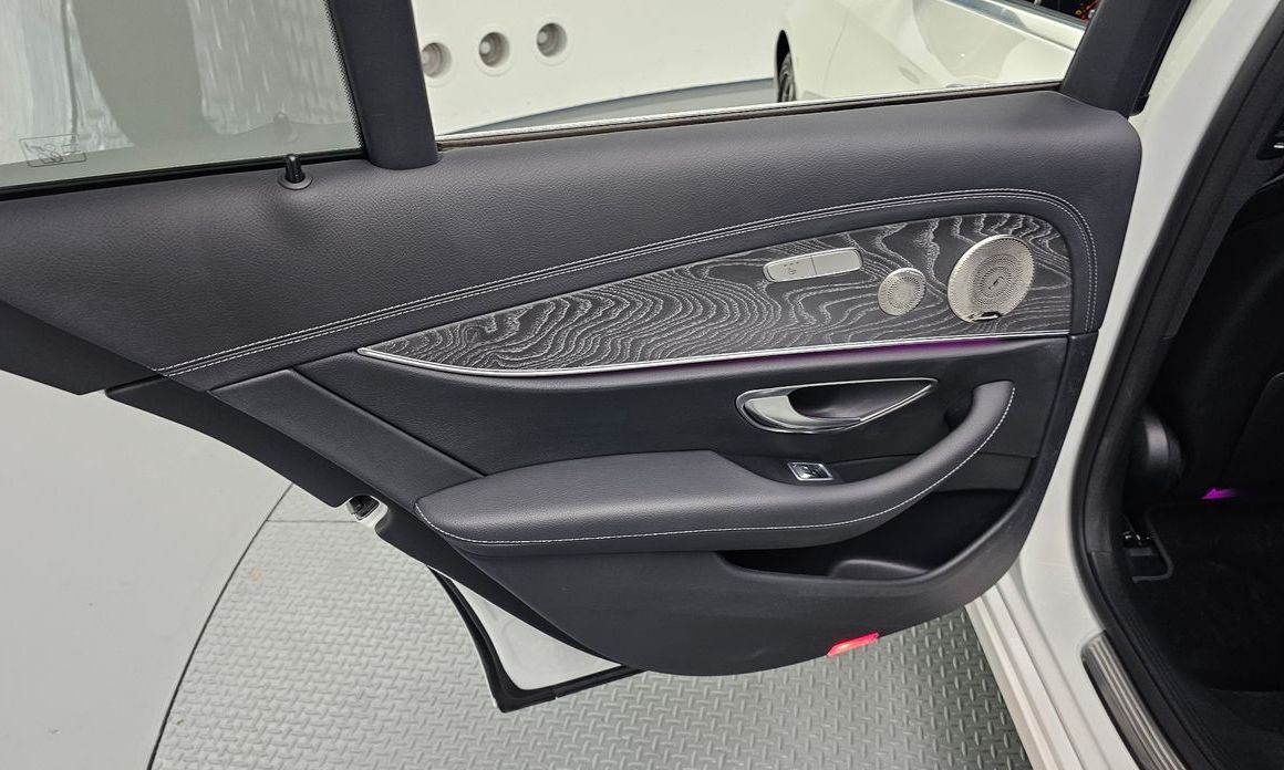 Mercedes-Benz E-Class 2022