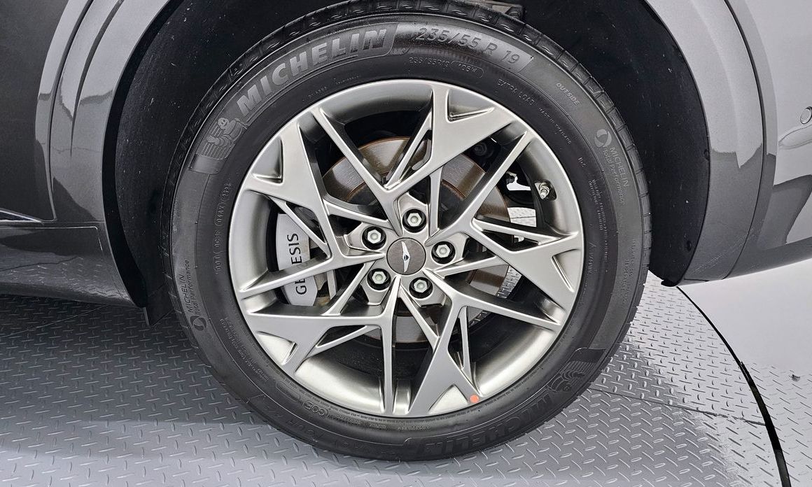 Genesis GV70 2024