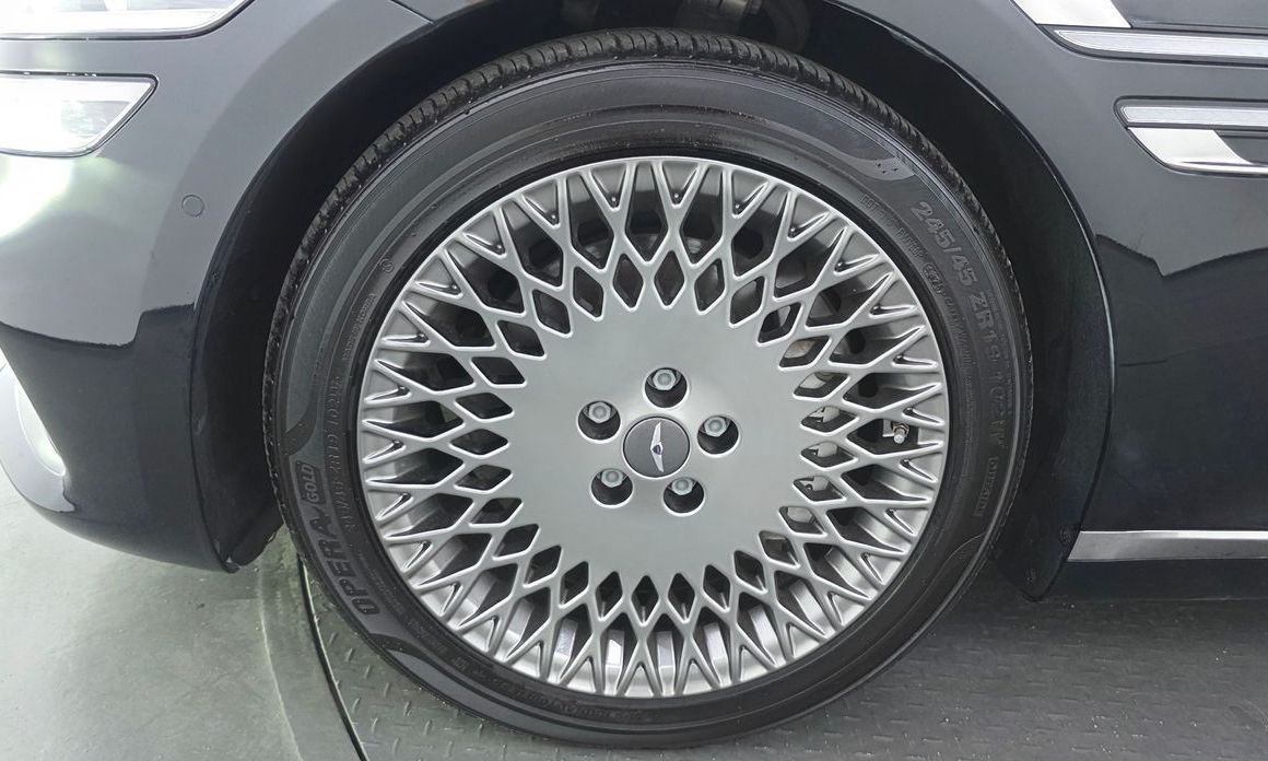 Genesis G80 2023