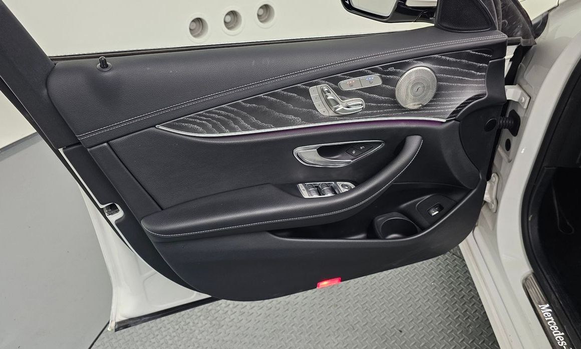 Mercedes-Benz E-Class 2022