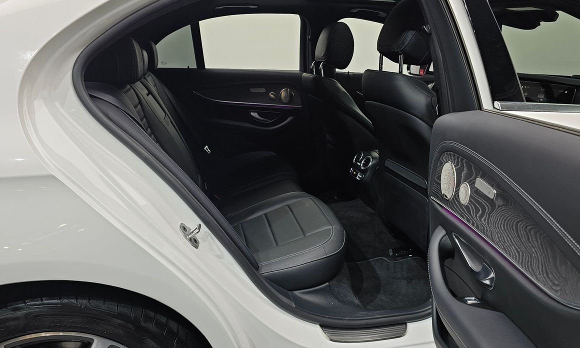 Mercedes-Benz E-Class 2022