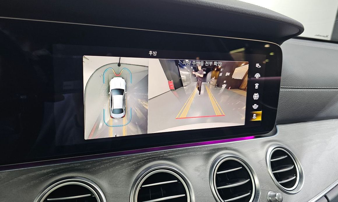 Mercedes-Benz E-Class 2022
