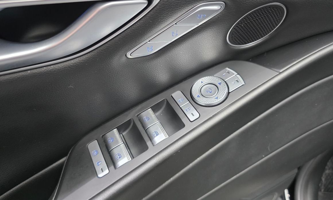 Genesis G80 2023