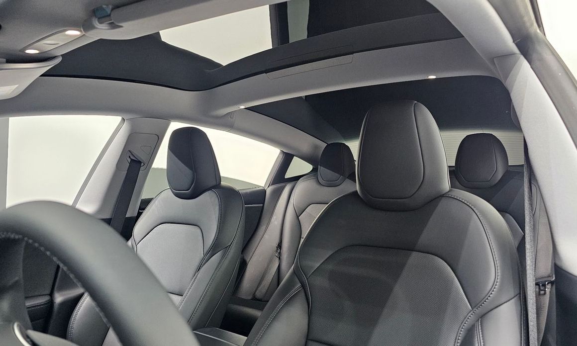 Tesla Model 3 2024