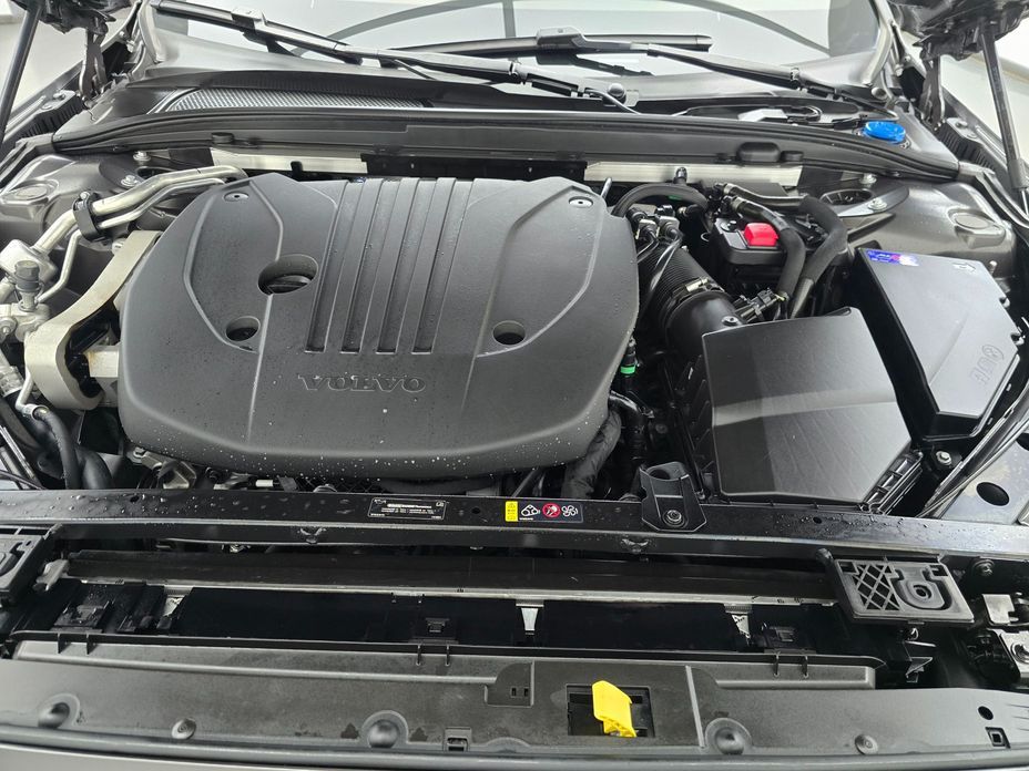 Volvo V60 2024