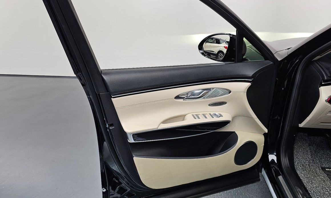 Genesis GV70 2023