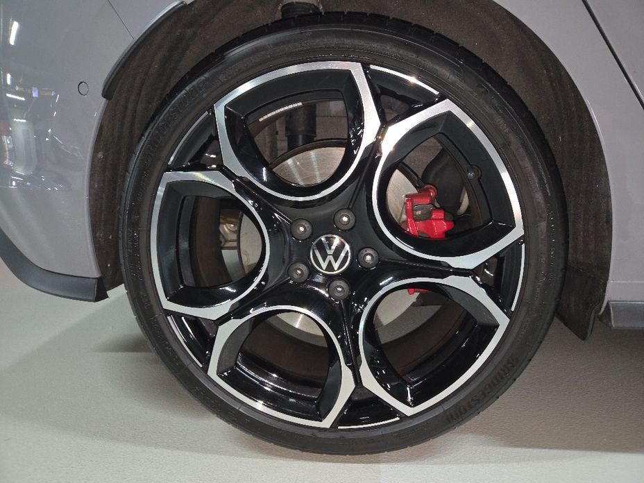 Volkswagen Golf 2025