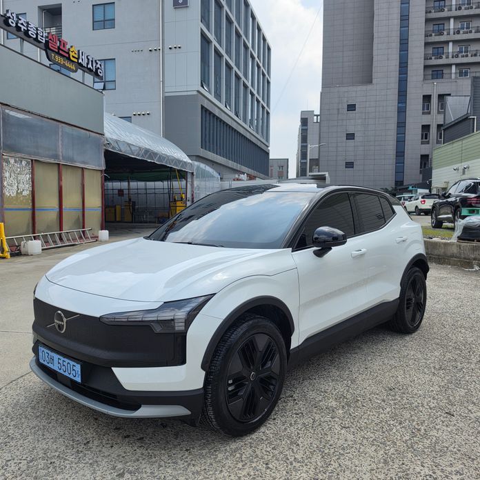 Volvo EX30 2026