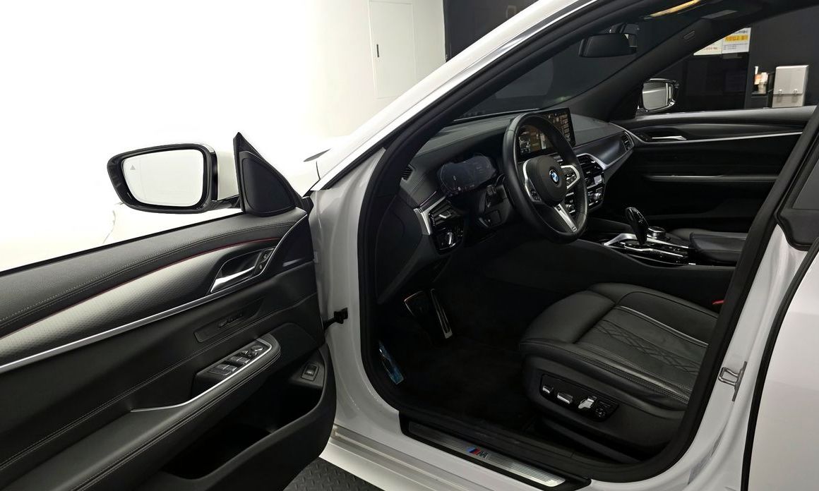 BMW Gran Turismo 2023