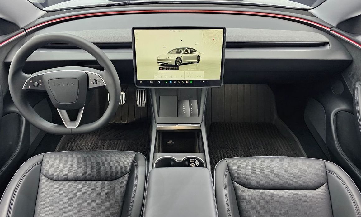 Tesla Model 3 2024