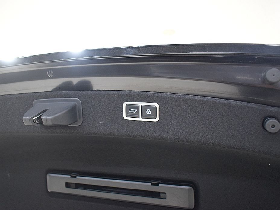 Genesis G80 2023
