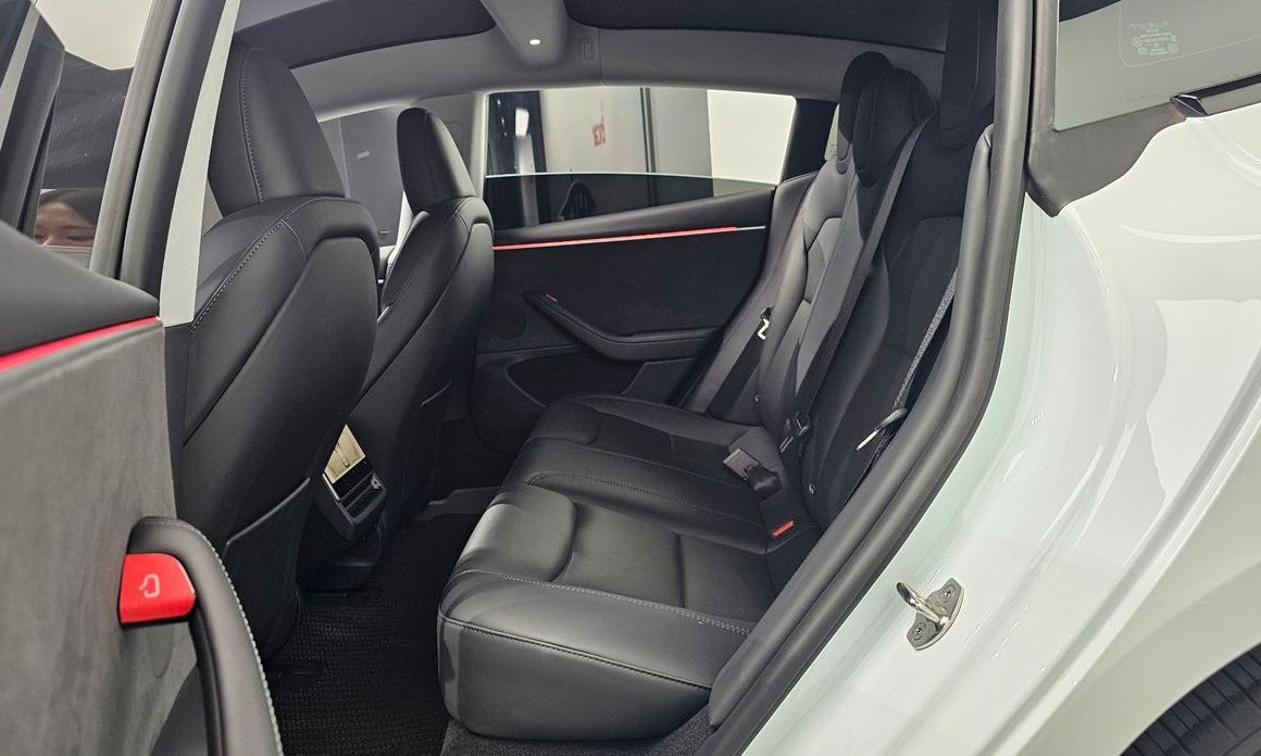 Tesla Model 3 2024