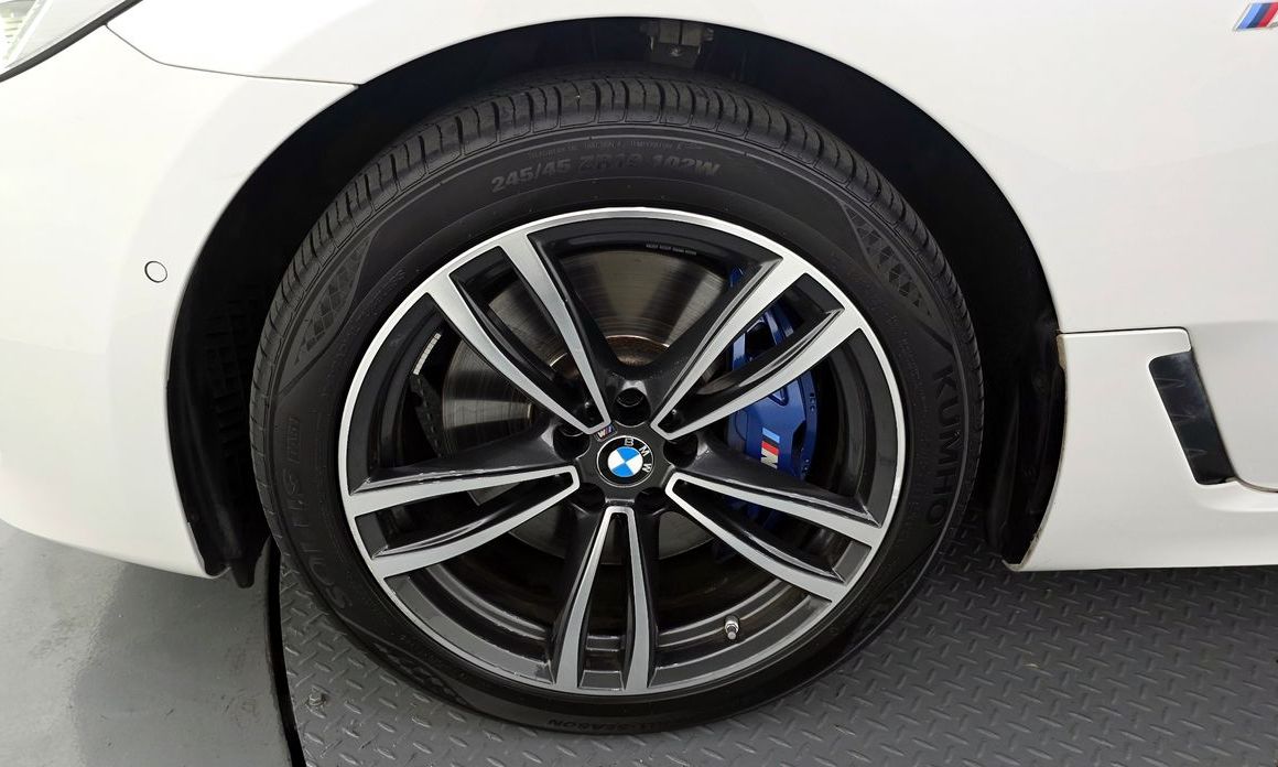 BMW Gran Turismo 2023