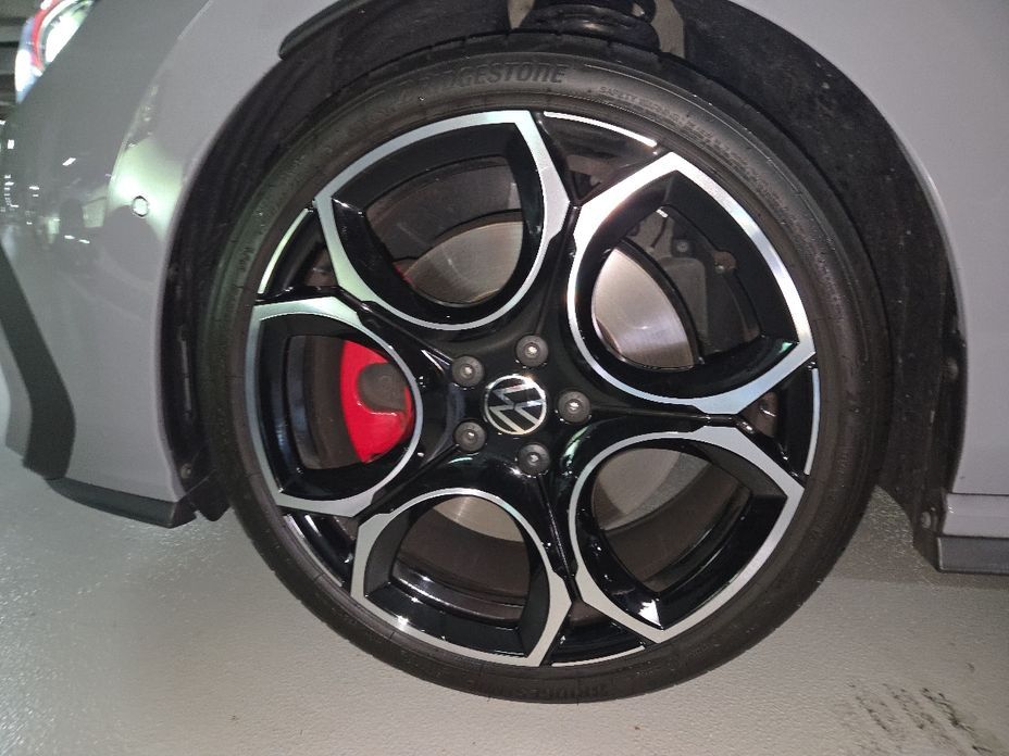 Volkswagen Golf 2025
