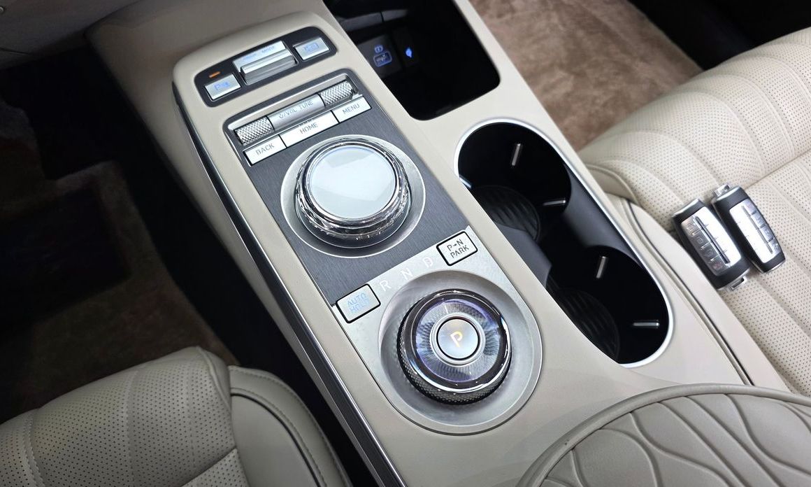 Genesis GV70 2024