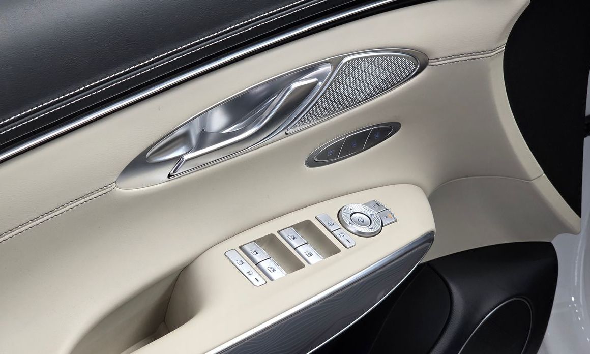 Genesis GV70 2024