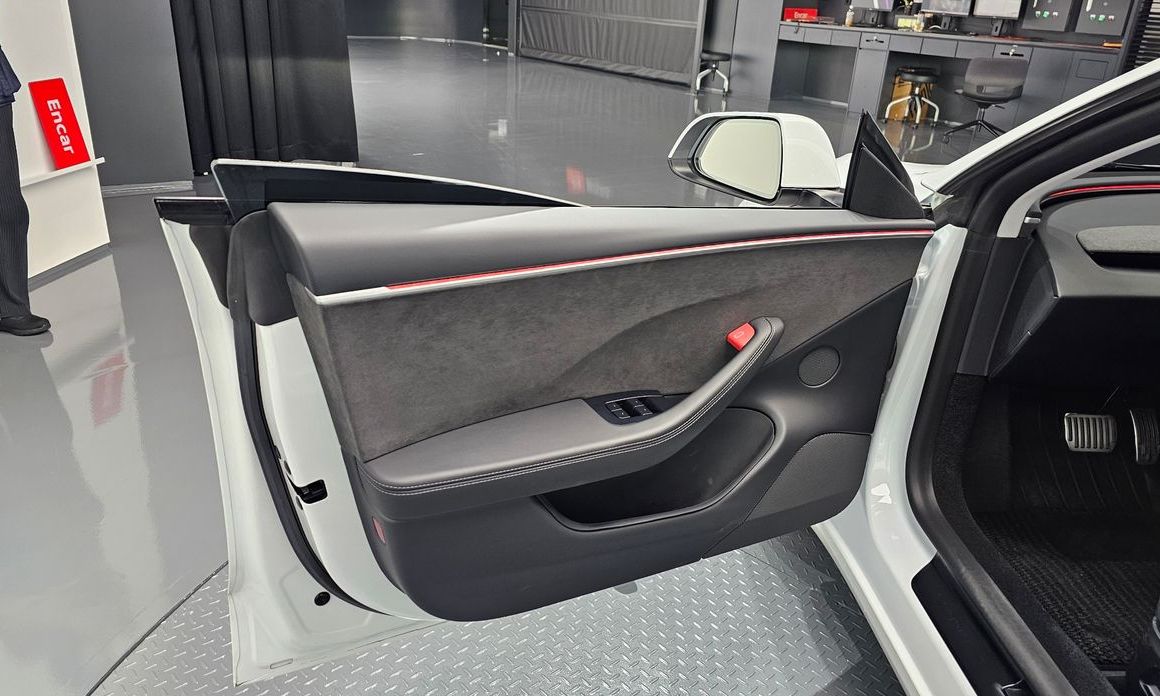 Tesla Model 3 2024