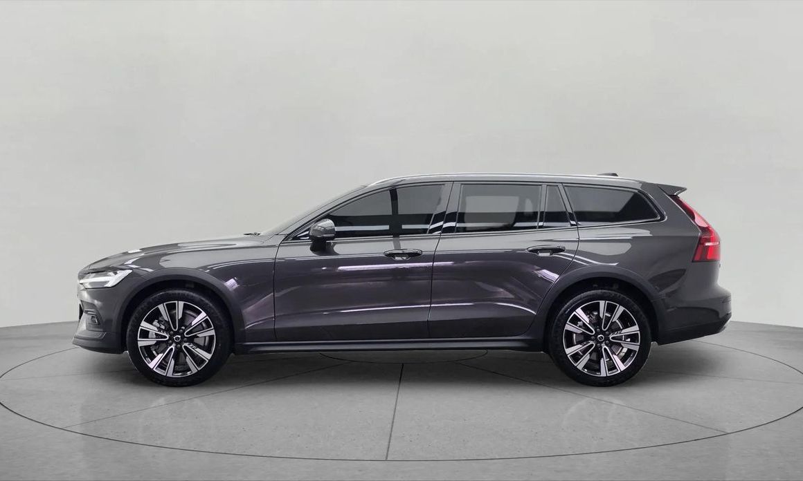 Volvo V60 2024