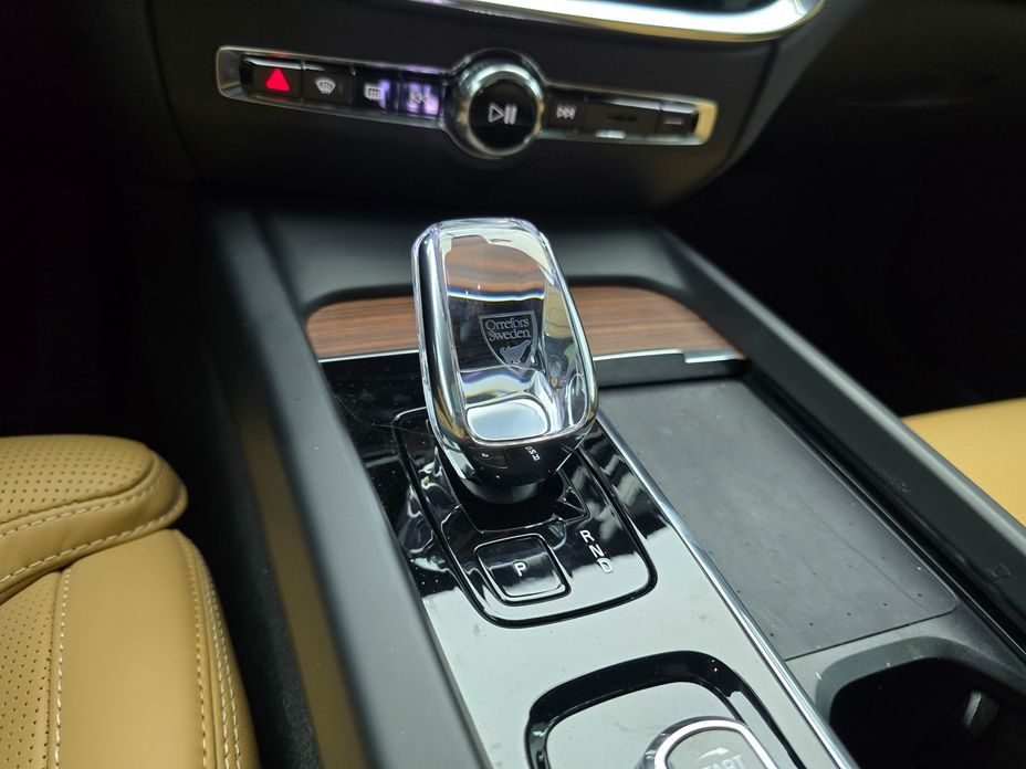 Volvo V60 2024