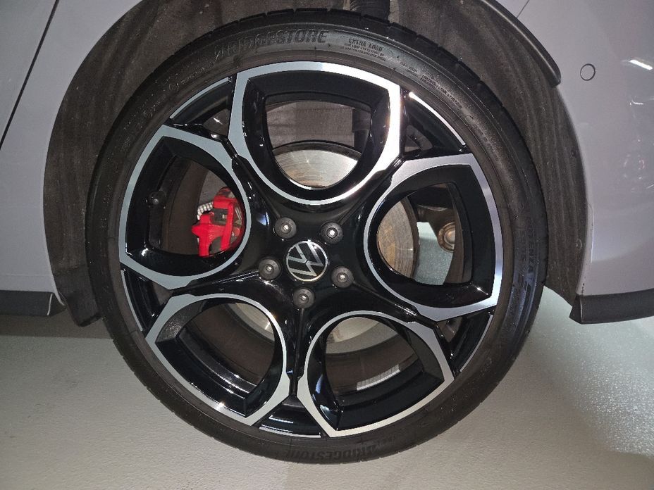 Volkswagen Golf 2025