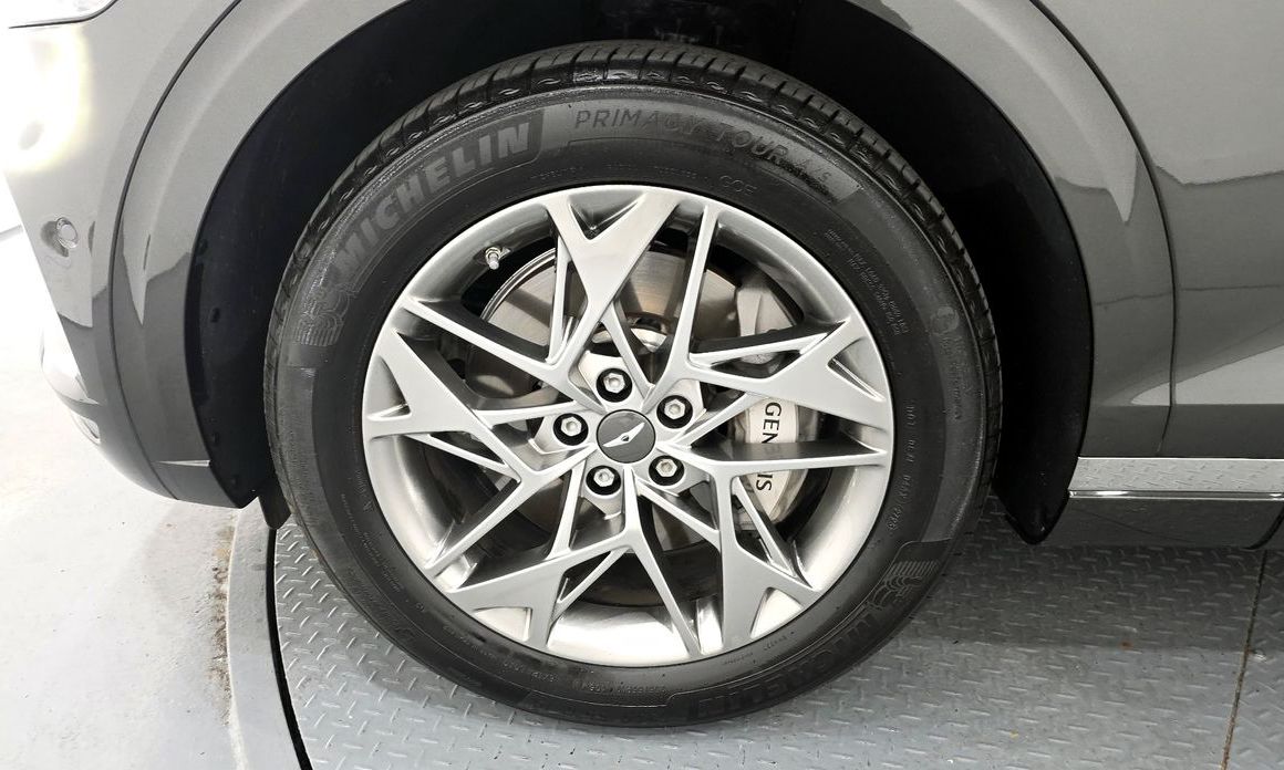Genesis GV70 2024