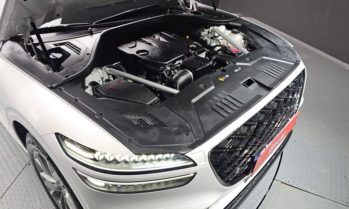 Genesis GV70 2025